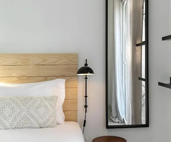 Sunny Penthouse Apartment *