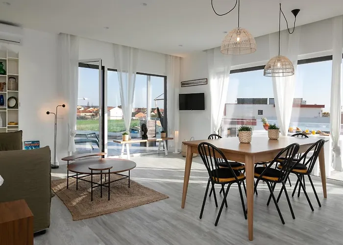 Sunny Penthouse Ferrel (Leiria)