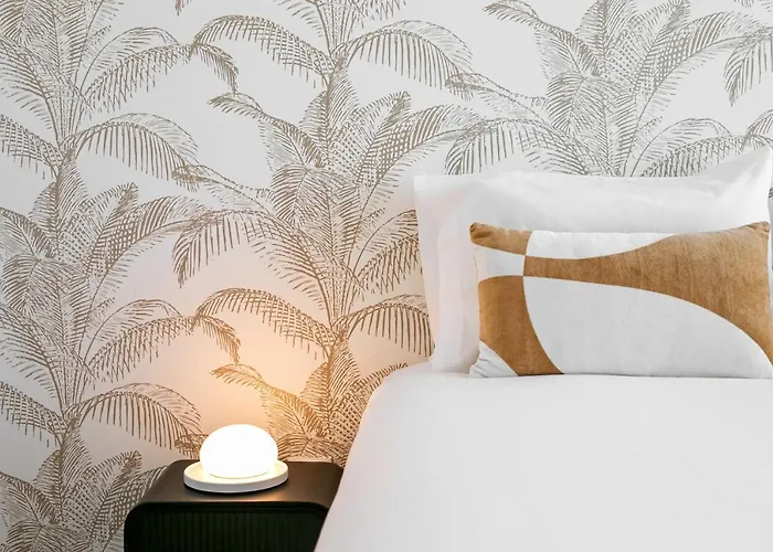 Sunny Penthouse Apartment