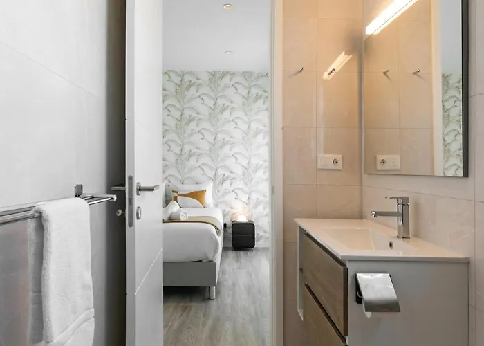 Sunny Penthouse Apartment