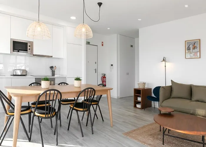 Sunny Penthouse Apartment Ferrel (Leiria)